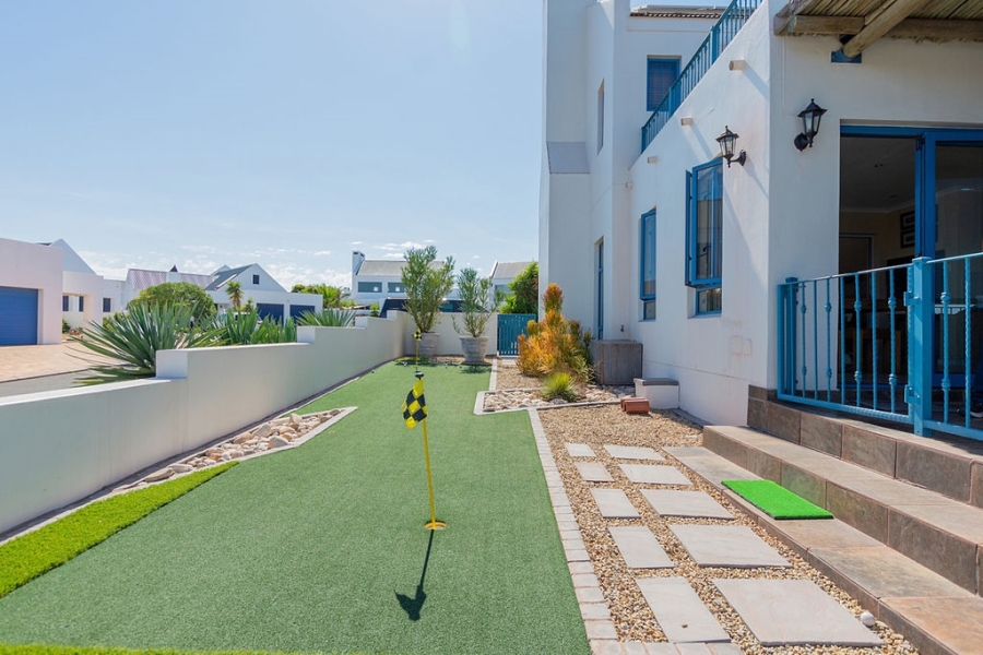 4 Bedroom Property for Sale in Blue Lagoon Western Cape